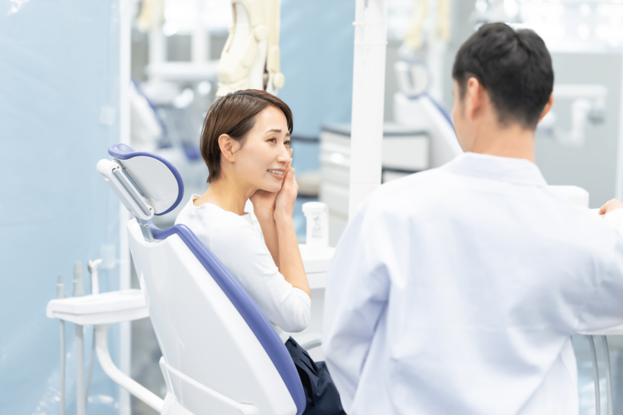 親知らずの抜⻭・顎の痛み・⼝腔外科